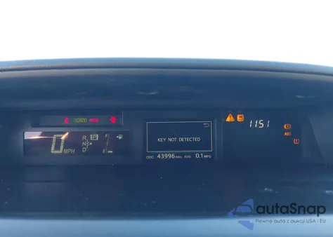 2017 Toyota Prius V z USA, uszkodzony, nr VIN JTDZN3EU4HJ057460